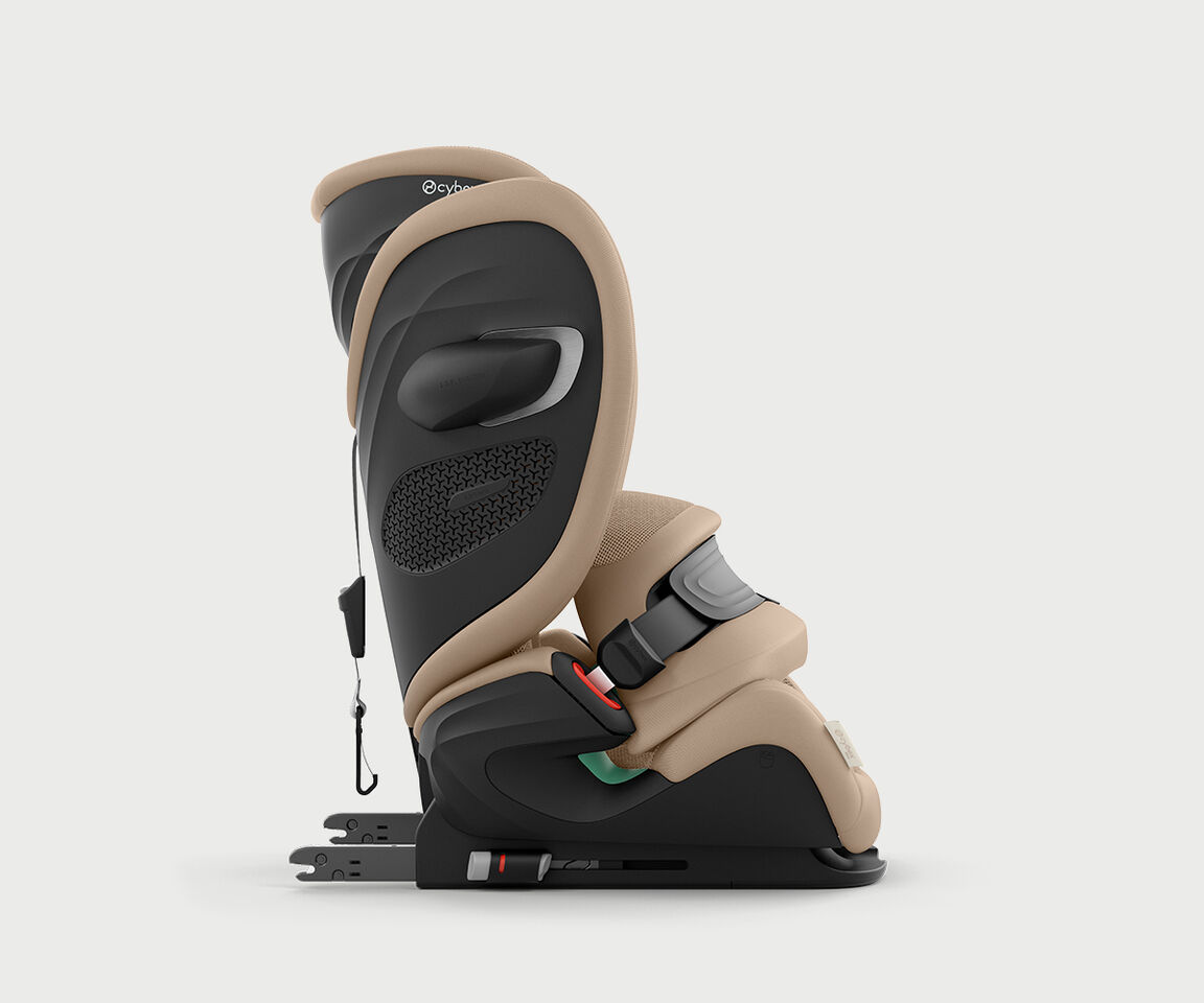 Zijaanzicht van de meegroei-autostoel Pallas G3 toont het ergonomische ontwerp en de veiligheidsfuncties