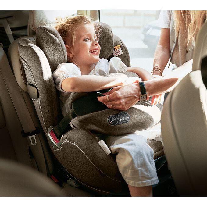 Ein Bild des CYBEX Platinum Anoris T i-Size Toddler Car Seat, das das Merkmal Ab 15&nbsp;Monate bis etwa sechs Jahre hervorhebt.
