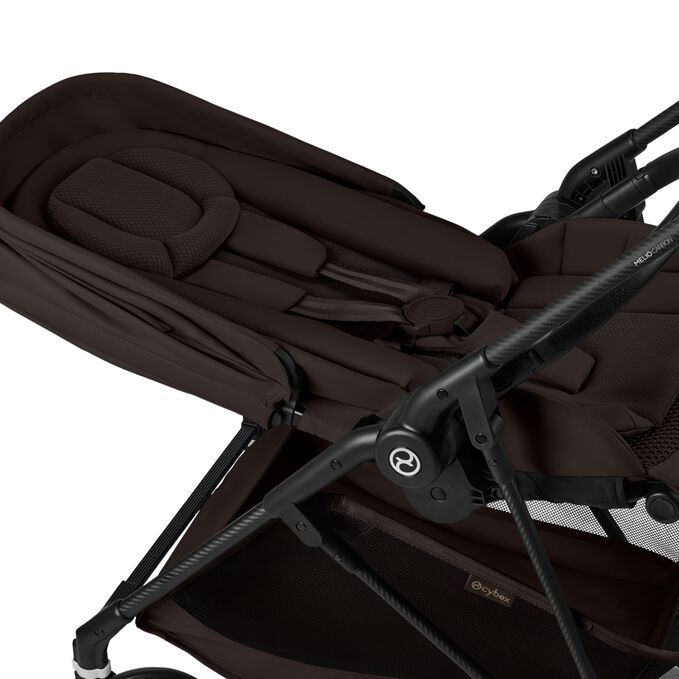 Immagine del CYBEX Gold Melio Carbon Stroller che mette in risalto la caratteristica Newborn Nest.