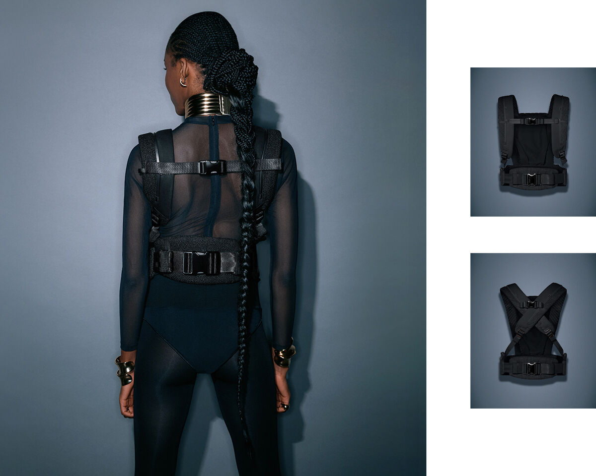 Backview of the Coya Carrier Boucle in Black and how it's being held together by clasps.