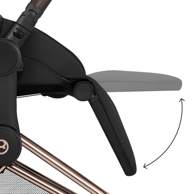 Immagine del CYBEX Platinum Priam Rebellious Luxury Stroller che mette in risalto la caratteristica Poggiagambe regolabile.