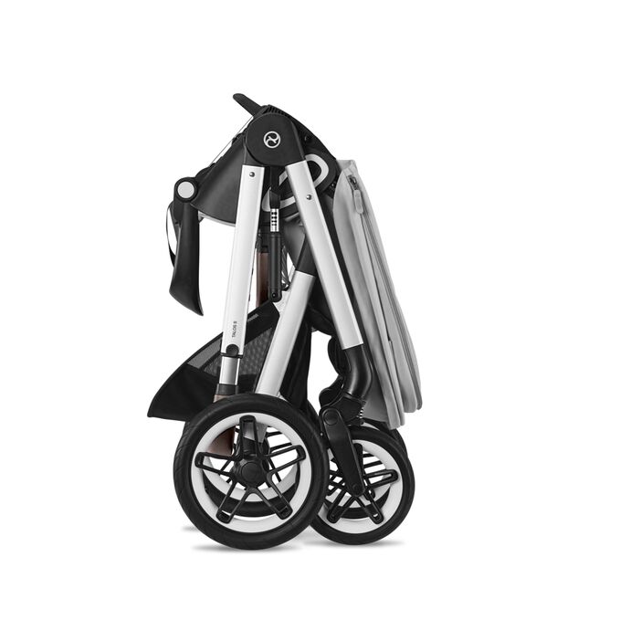 Immagine del CYBEX Gold Talos S Lux 2024 Stroller che mette in risalto la caratteristica Piegatura con una mano in posizione autoportante.