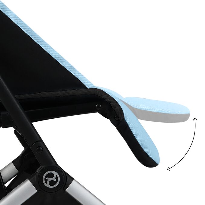 An image of the CYBEX Gold Orfeo Buggy, highlighting the Adjustable Leg rest feature.