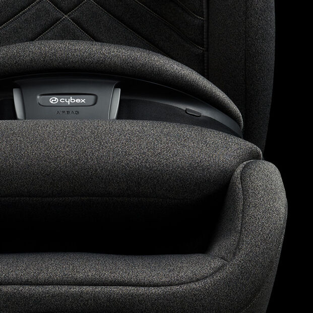 Close-up of the Anoris T car seat by Cybex with integrated airbag.