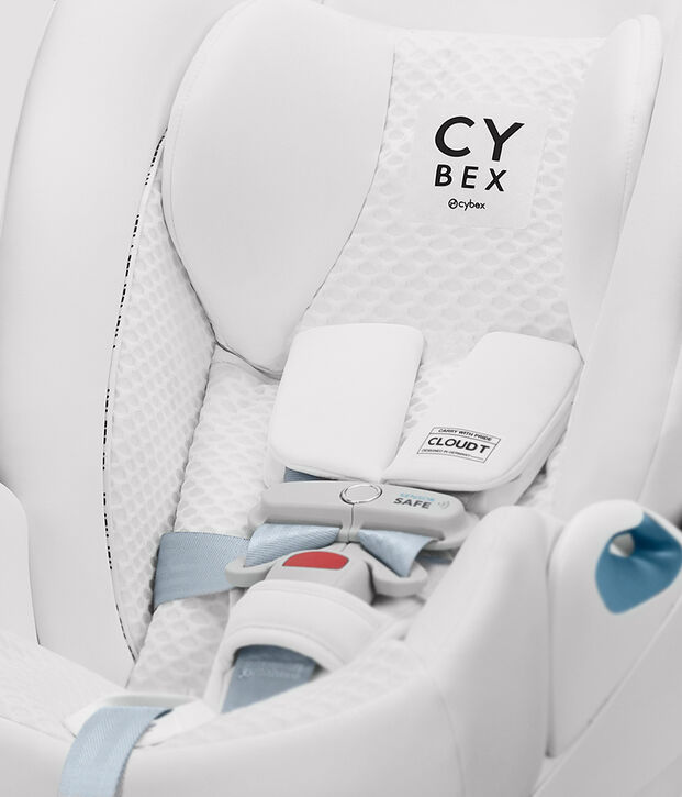 Reclining infant car seat Cloud T by Cybex, in white, featuring padded safety harness and adjustable headrests