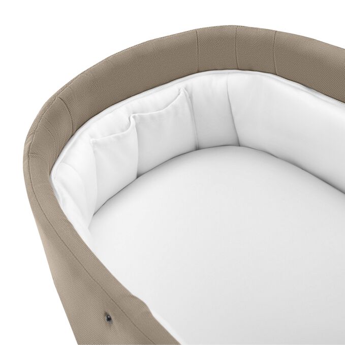 Obr&aacute;zek CYBEX Gold Cot S Lux Stroller, kter&yacute; zv&yacute;razňuje funkci Vnitřn&iacute; kapsa.