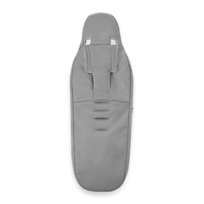 Ein Bild des CYBEX Gold Gold Fu&szlig;sack Accessories for Strollers, das das Merkmal Designt f&uuml;r alle Gurtsysteme hervorhebt.