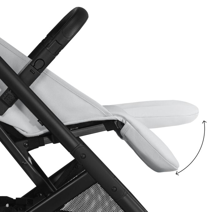 An image of the CYBEX Gold Beezy (2025) Buggy, highlighting the Adjustable Leg Rest feature.