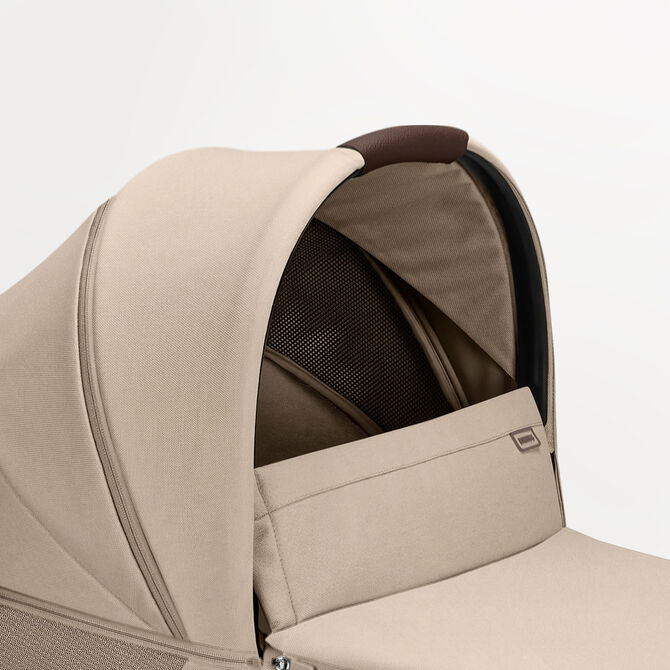 Nahaufnahme des Sonnenverdecks einer Babywanne f&uuml;r Balios S Lux.