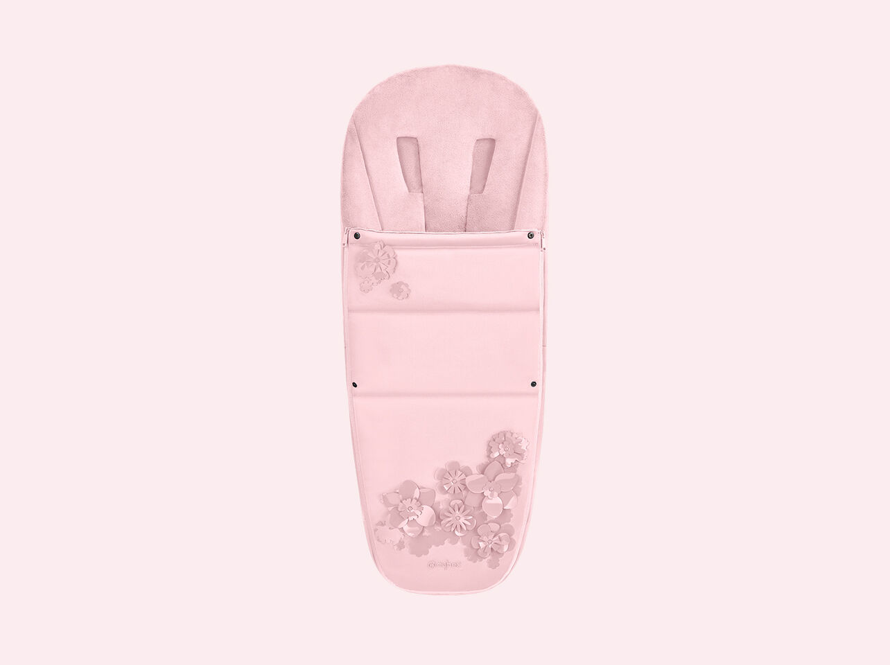 CYBEX Simply Flowers &aring;kp&aring;se i mjukt rosa med blommiga applikationer.