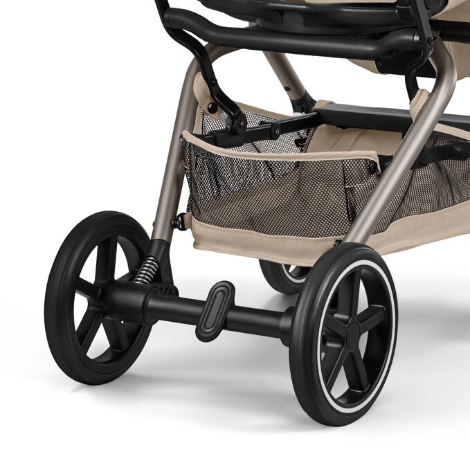 Obr&aacute;zek CYBEX Gold Eezy S Twist+2 Buggy, kter&yacute; zv&yacute;razňuje funkci Prostorn&yacute; n&aacute;kupn&iacute; ko&scaron;&iacute;k v barevně sladěn&eacute;m proveden&iacute;.
