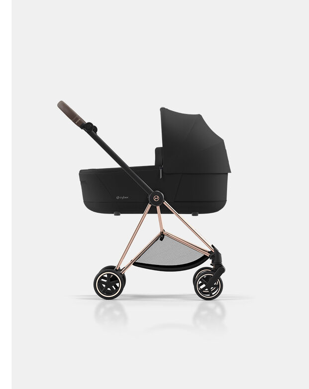 Seitenansicht eines Mios Kinderwagens