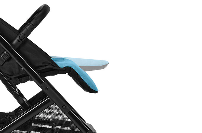 An image of the CYBEX Gold Beezy 2023 Buggy, highlighting the Adjustable Legrest feature.