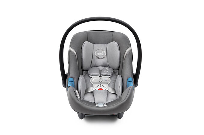 An image of the CYBEX Gold Aton M with SensorSafe Infant Car Seat, highlighting the SensorSafe&trade; Technology feature.