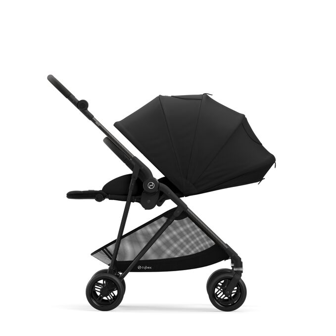 Immagine del CYBEX Gold Melio Carbon Stroller che mette in risalto la caratteristica Cappottina solare Supreme XXL.