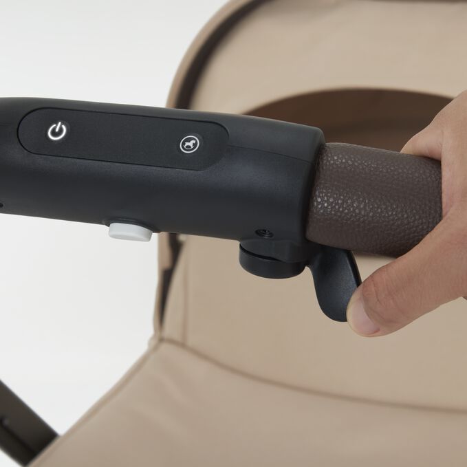 Obr&aacute;zek CYBEX Gold e-Gazelle&nbsp;S Sibling Stroller, kter&yacute; zv&yacute;razňuje funkci Uživatelsk&eacute; prostřed&iacute;.