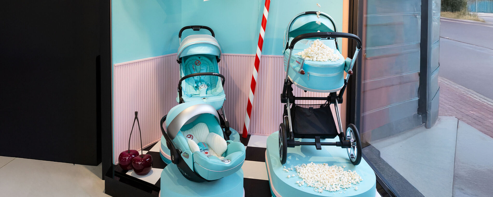 Jeremy Scott Car Kollektion im CYBEX Flagship-Store Amsterdam.