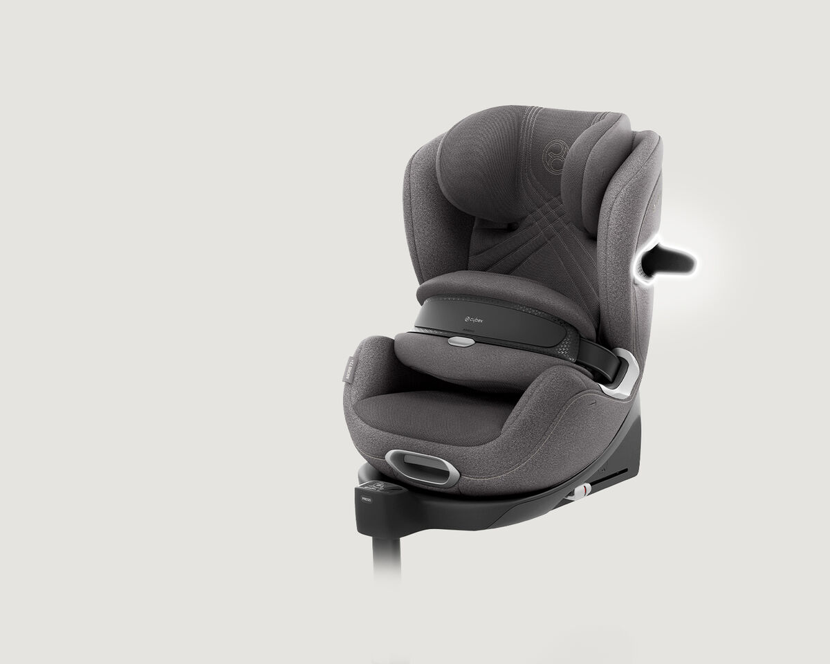 Anoris T2 i-Size Plus car seat with airbag in grey on a white background.