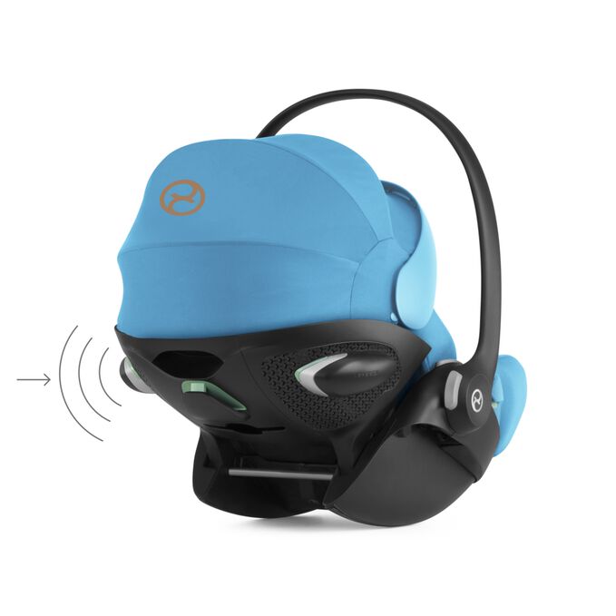 An image of the CYBEX Gold Cloud G i-Size Infant Car Seat, highlighting the 15% more side-impact protection feature.