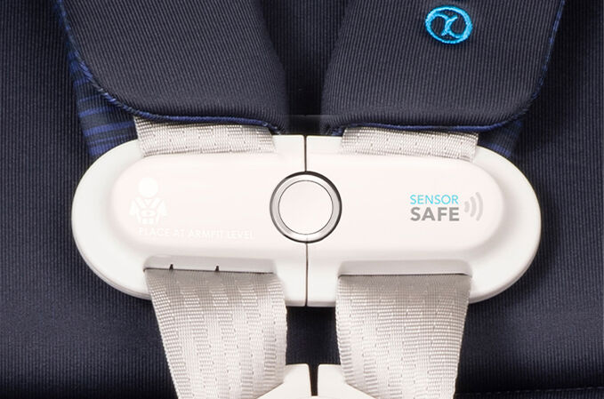 An image of the CYBEX Gold Eos and Aton G Swivel Travel System Stroller, highlighting the SensorSafe&trade; Technology feature.