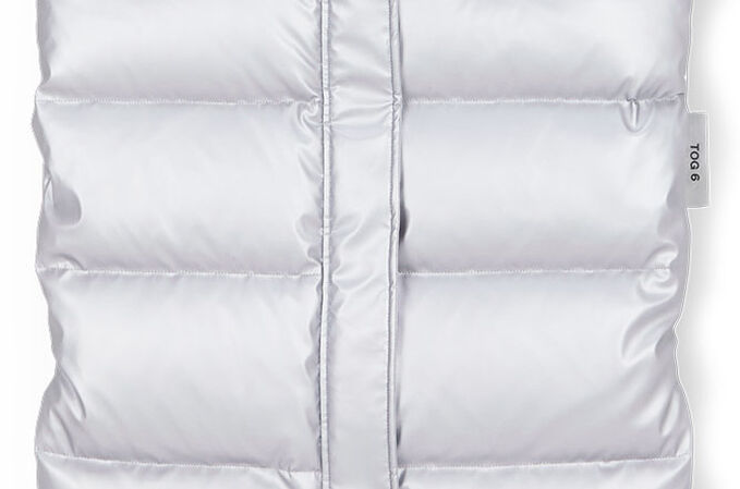An image of the CYBEX Platinum Platinum Winter Footmuff Accessories for Strollers, highlighting the Water Resistant Shell Fabric feature.