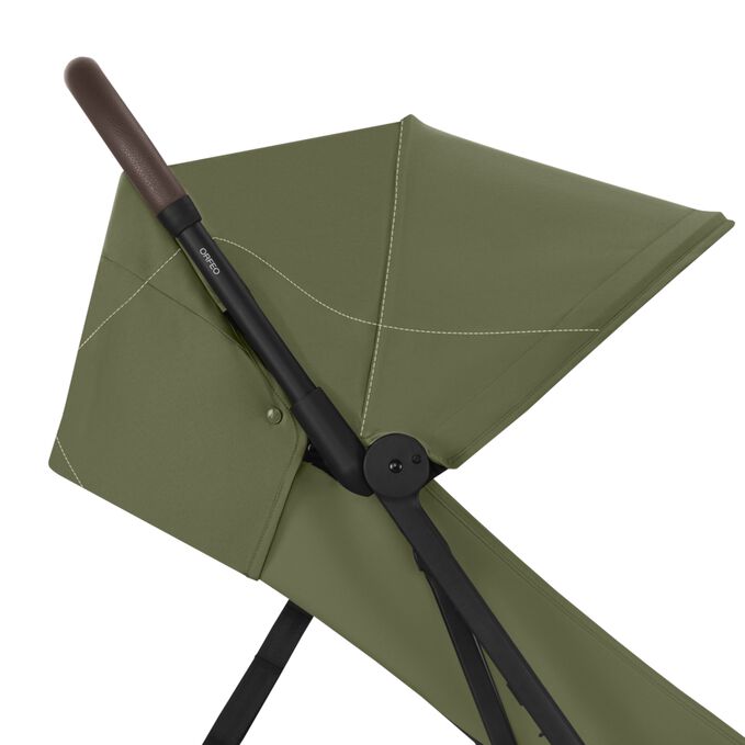 An image of the CYBEX Gold Orfeo (2025) Buggy, highlighting the XL UPF50+ Sun Canopy feature.