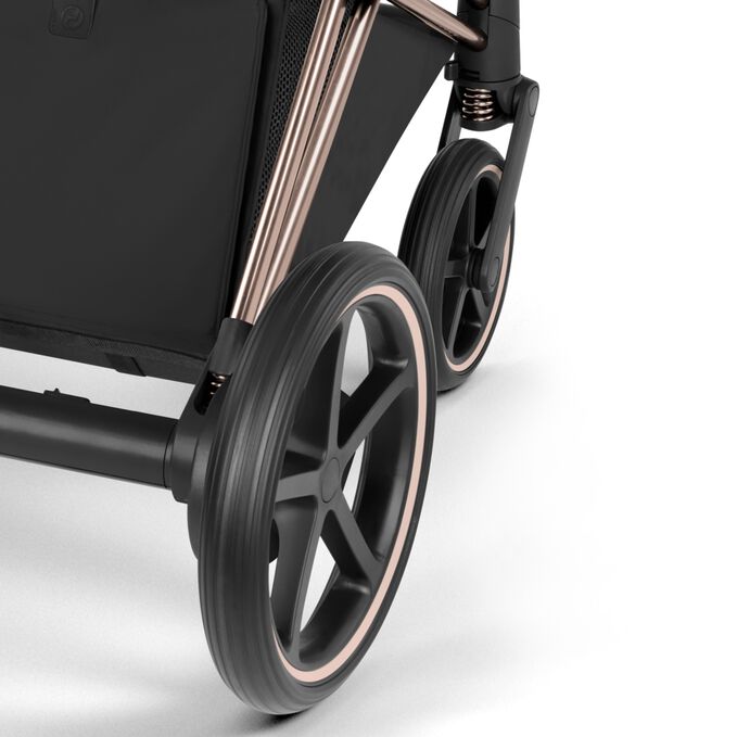 Ein Bild des CYBEX Platinum e-Priam Rebellious Luxury Stroller, das das Merkmal Allradfederung hervorhebt.