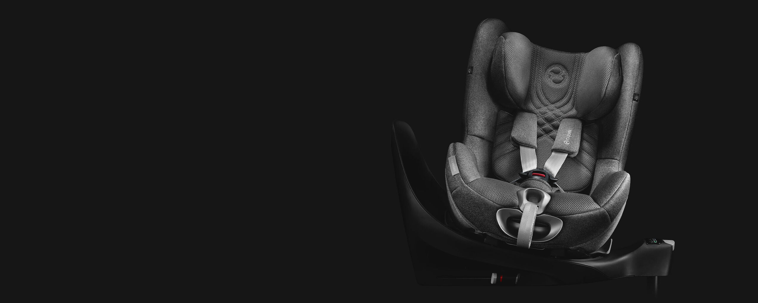 Sirona T2 rear-facing car seat in black, side view.