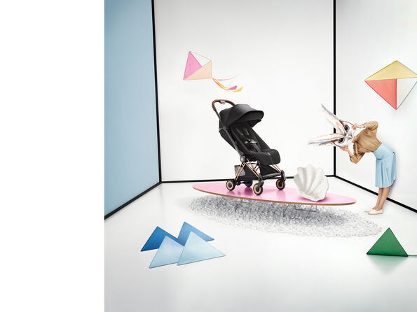 A CYBEX Coya buggy with an seat pack attached.