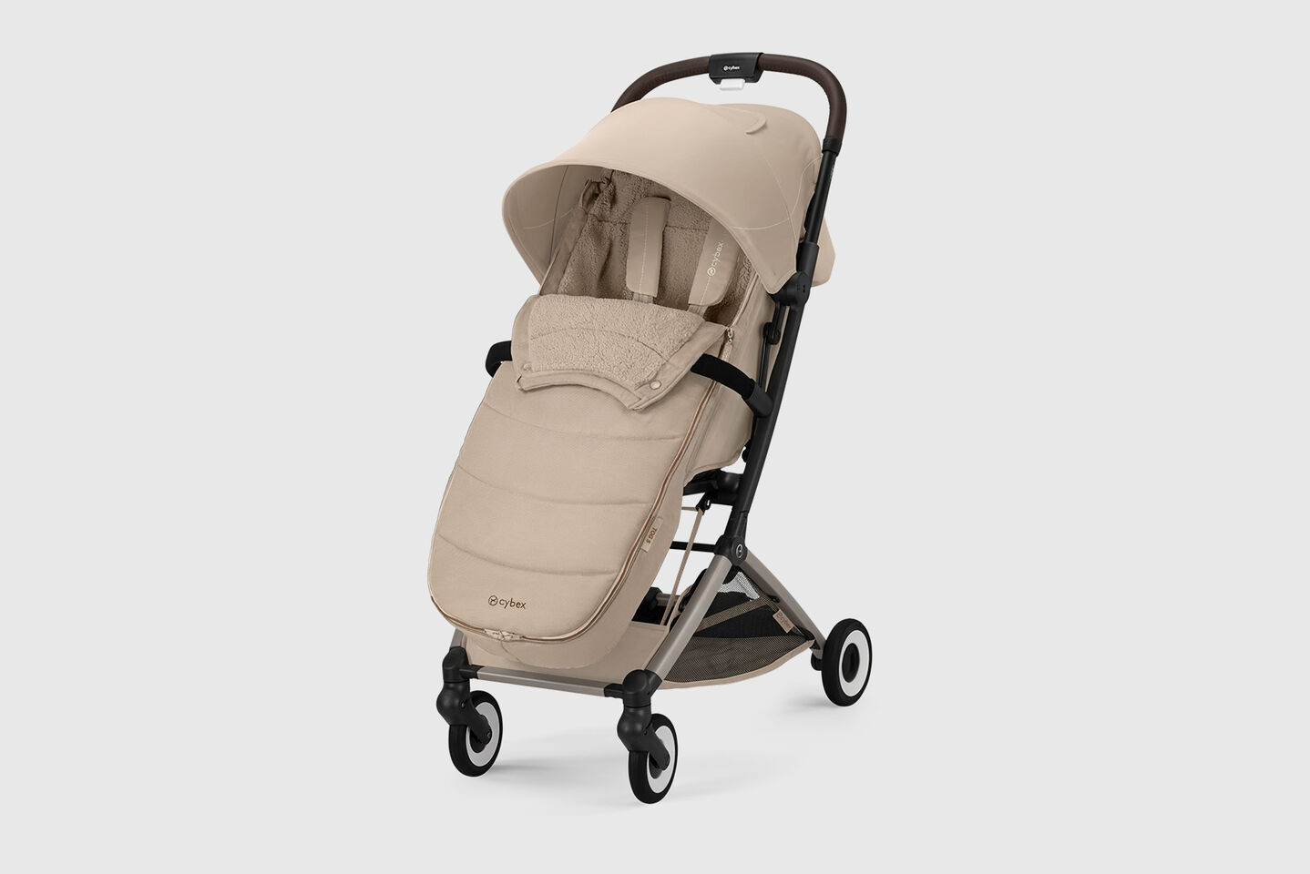 Product image of a Orfeo buggy with a Gold Footmuff attached.