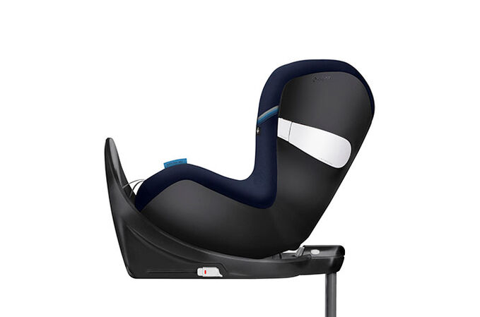 Immagine del CYBEX Gold Sirona M2 i-Size Toddler Car Seat che mette in risalto la caratteristica Seggiolino rivolto contro il senso di marcia.