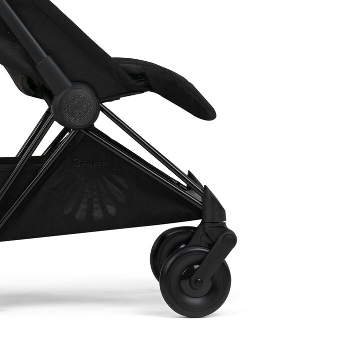 An image of the CYBEX Platinum Coya - La Parisienne Buggy, highlighting the Smooth Front-wheel Suspension feature.