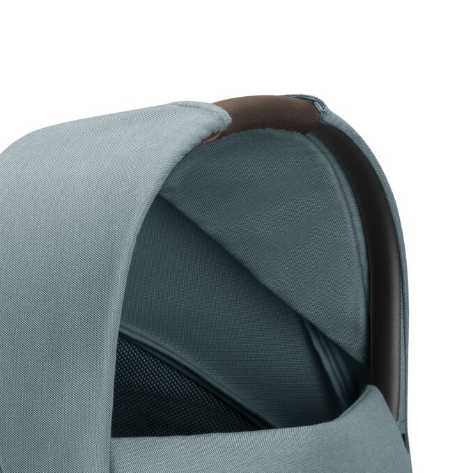 An image of the CYBEX Gold Cot S Lux Stroller, highlighting the Carry Handle feature.