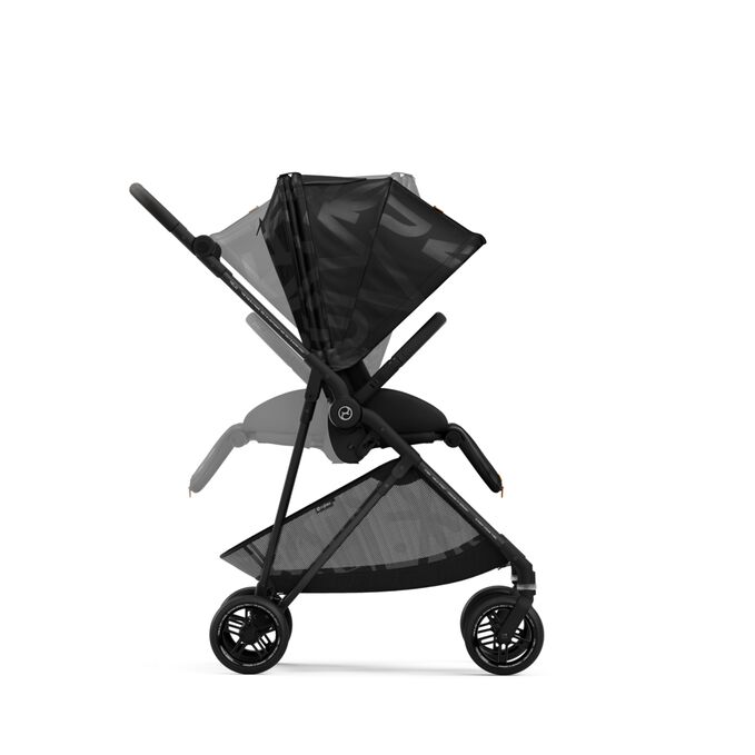 Immagine del CYBEX Gold Melio Street Stroller che mette in risalto la caratteristica Unit&agrave; di seduta reversibile.
