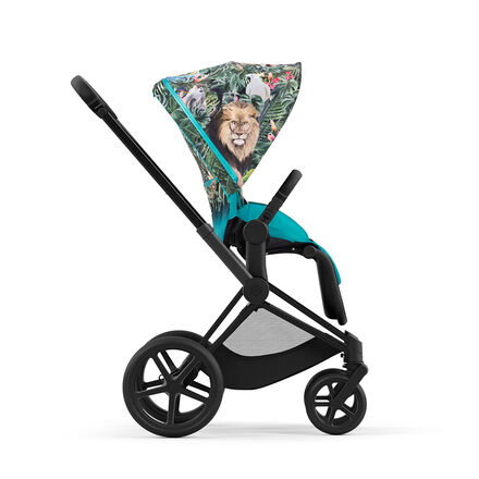 Barnvagn med djungeltema kapell med ett lejon, av by DJ Khaled.