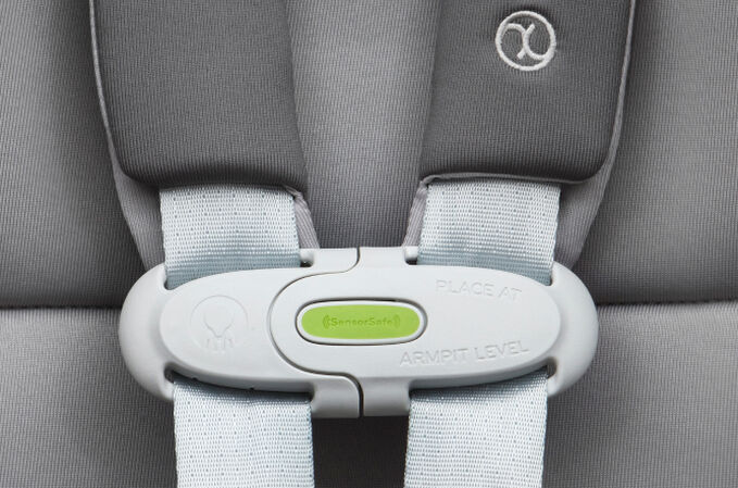 An image of the CYBEX Gold Sirona M with SensorSafe Toddler Car Seat, highlighting the SensorSafe&trade; Technology feature.
