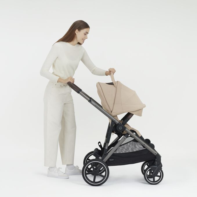 Afbeelding van de CYBEX Gold Gazelle S Sibling Stroller, met de nadruk op de functie XXL UPF50+ zonnescherm.
