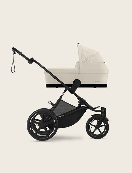 Product image of an Avi Spin stroller.