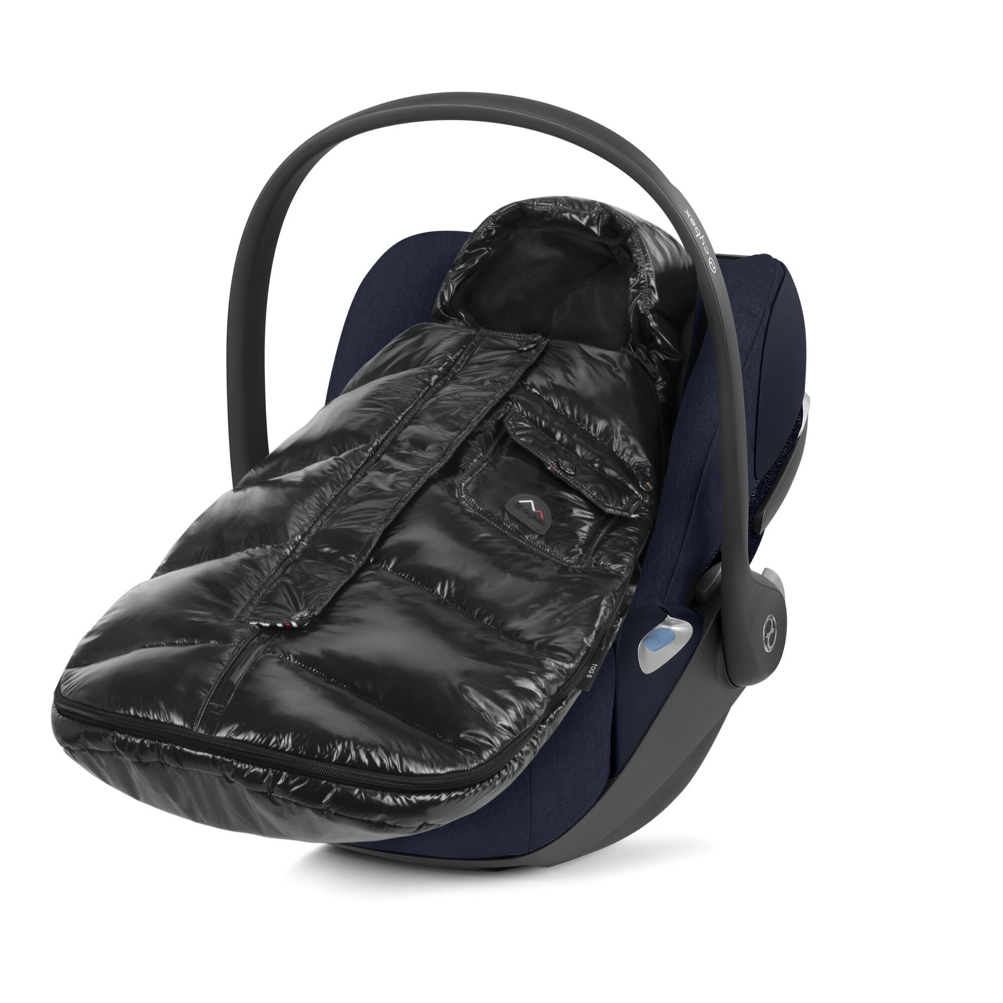 CYBEX Platinum Winter Footmuff Mini - Deep Black in Deep Black large-cybex-neu image number 4