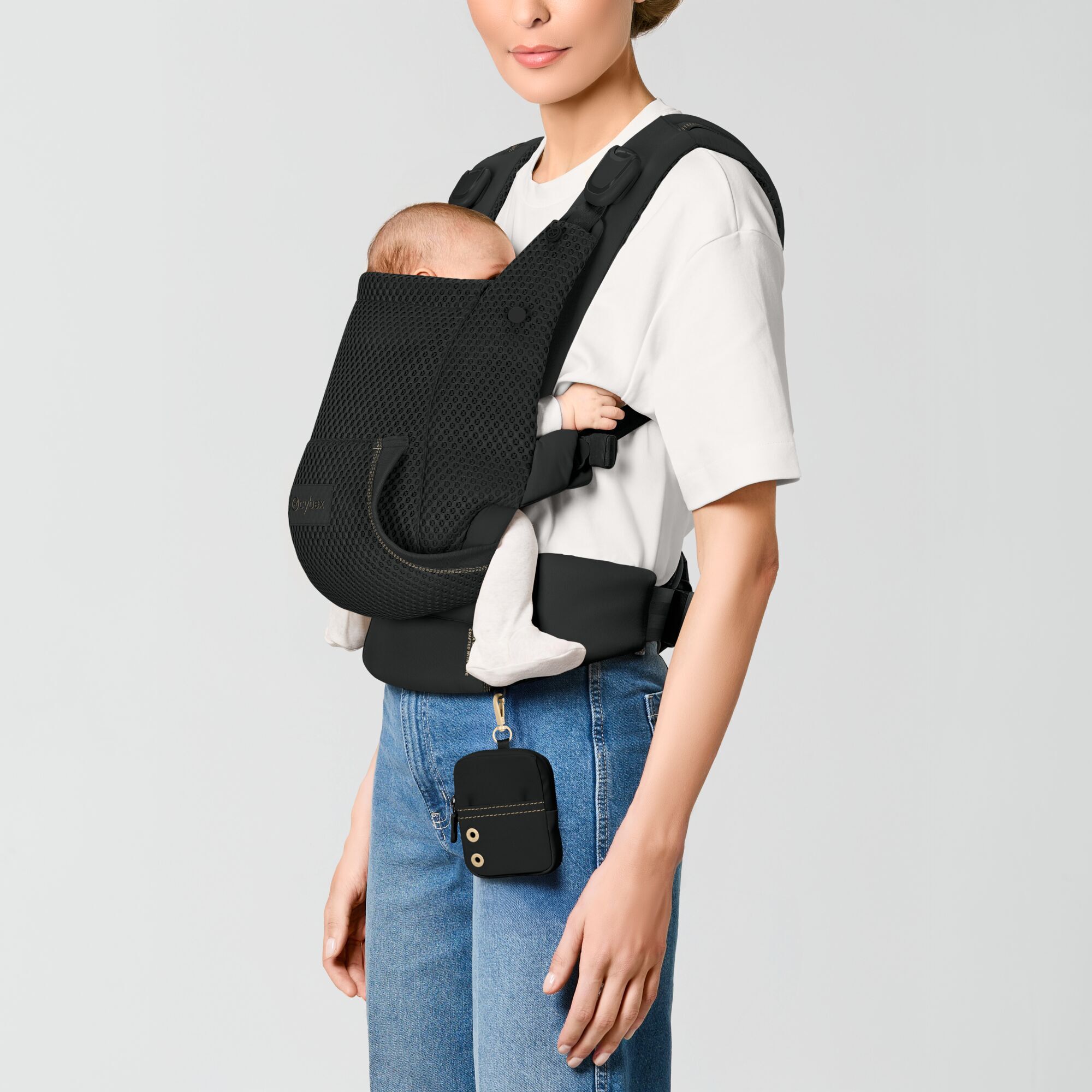 CYBEX Laya &ndash; Magic Black in Magic Black large-cybex-neu č&iacute;slo sn&iacute;mku 2