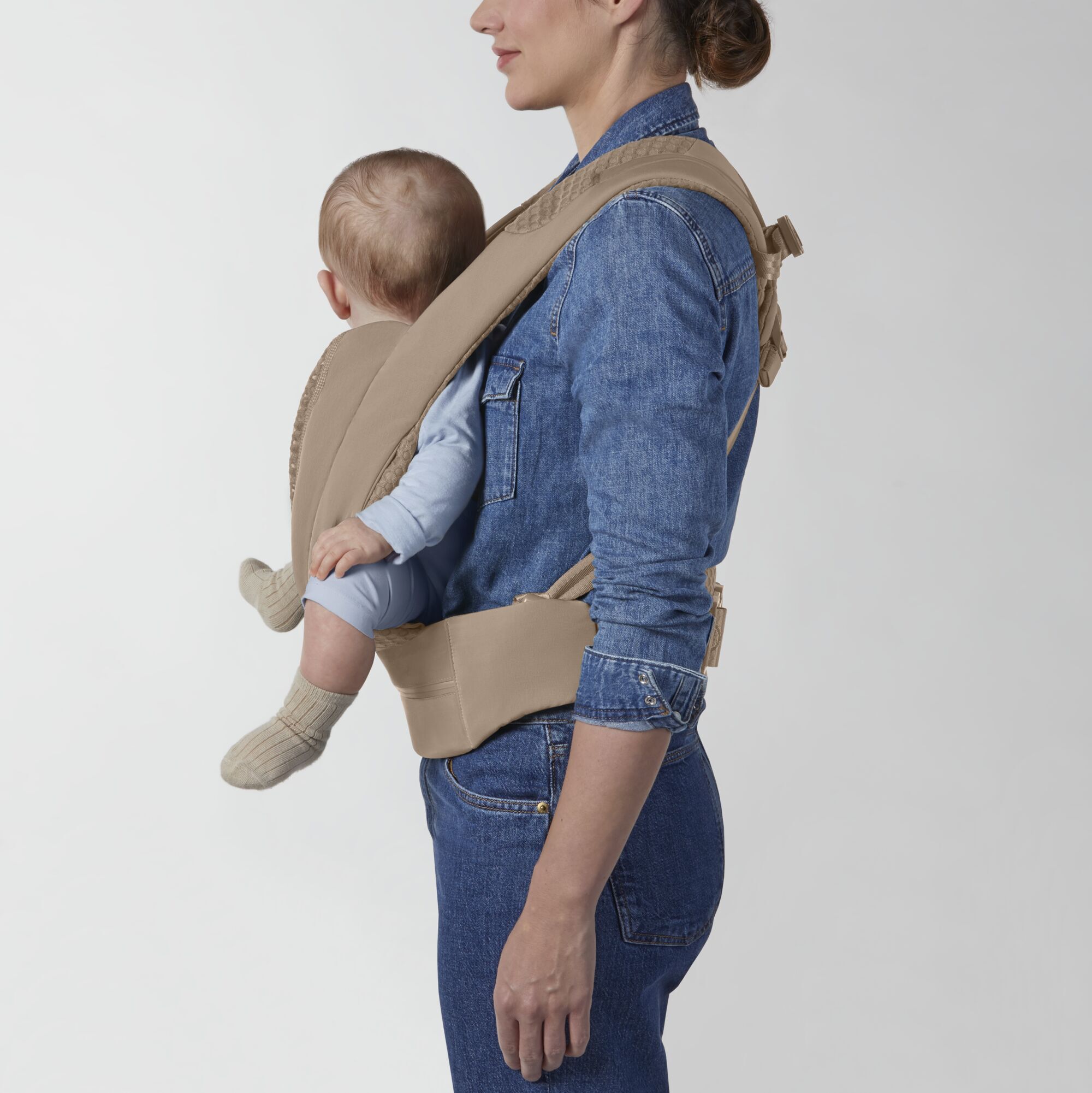 CYBEX Coya Carrier - Cozy Beige in Cozy Beige large-cybex-us image number 3