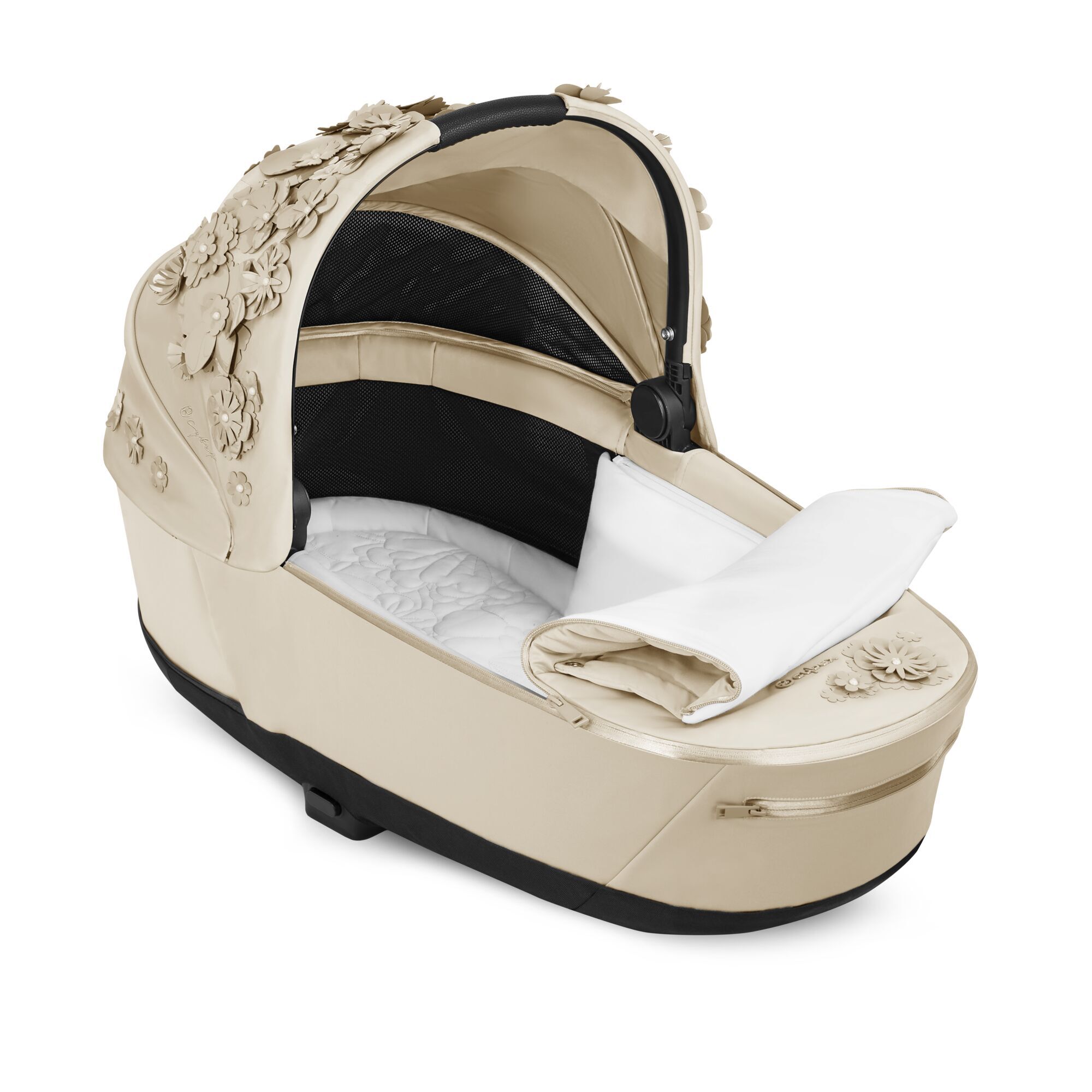 CYBEX Priam Lux Carry Cot - Nude Beige in Nude Beige large-cybex-ca image number 2