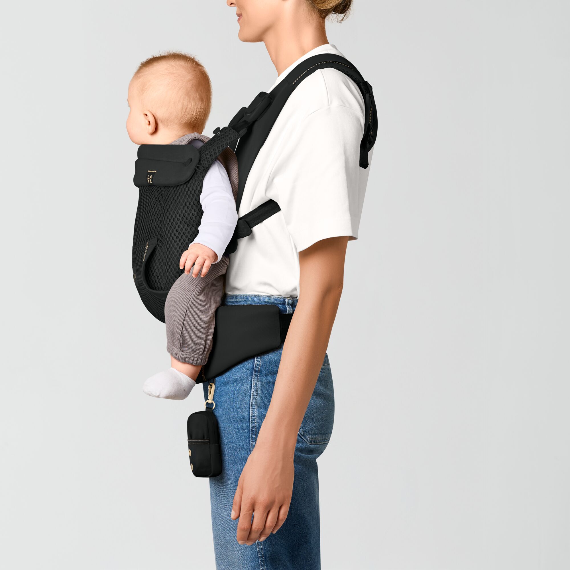 CYBEX Laya &ndash; Magic Black in Magic Black large-cybex-neu č&iacute;slo sn&iacute;mku 4